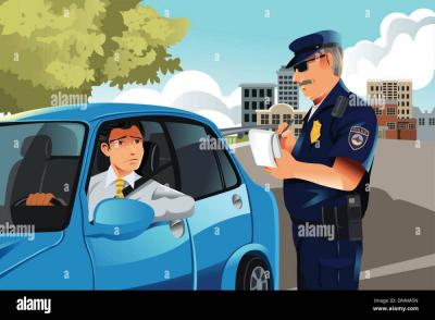 Una foto de un policía uniformado multando a un conductor masculino en un automóvil.